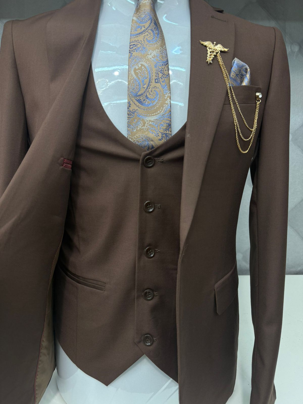 Elegant Three Pieces Suits - Image 4